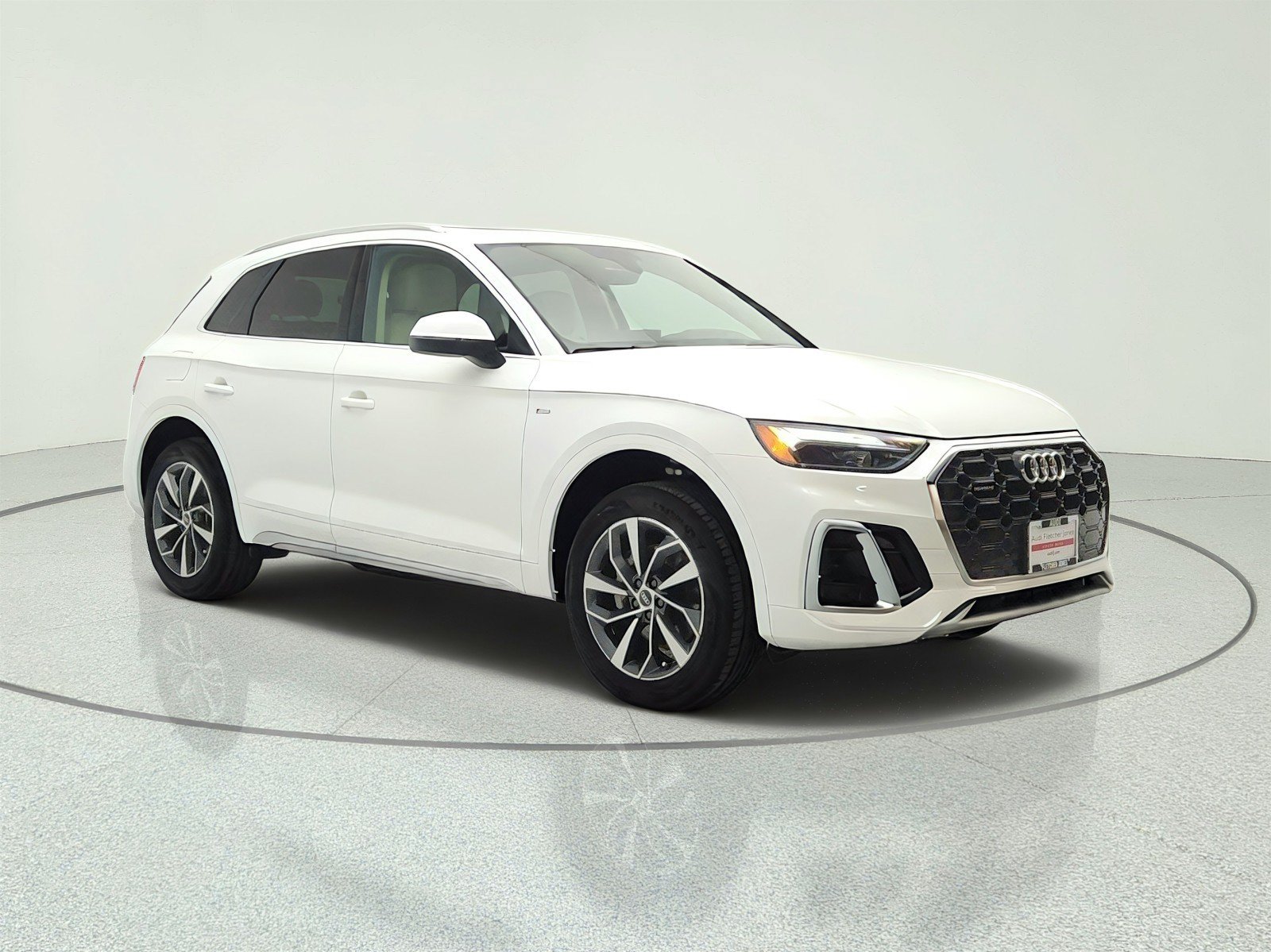 Used 2023 Audi Q5 2.0T Premium w/ Convenience Package AWD/4WD image 3