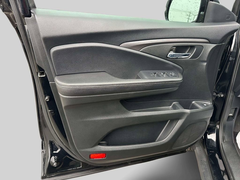 Used 2024 Honda Ridgeline Sport image 14