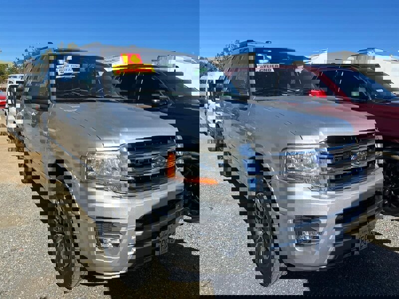 Used 2016 Ford Expedition XLT image 8