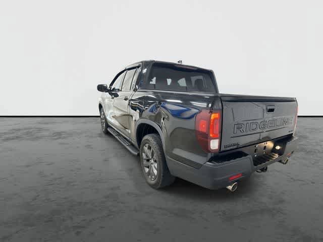 Used 2024 Honda Ridgeline Sport image 2