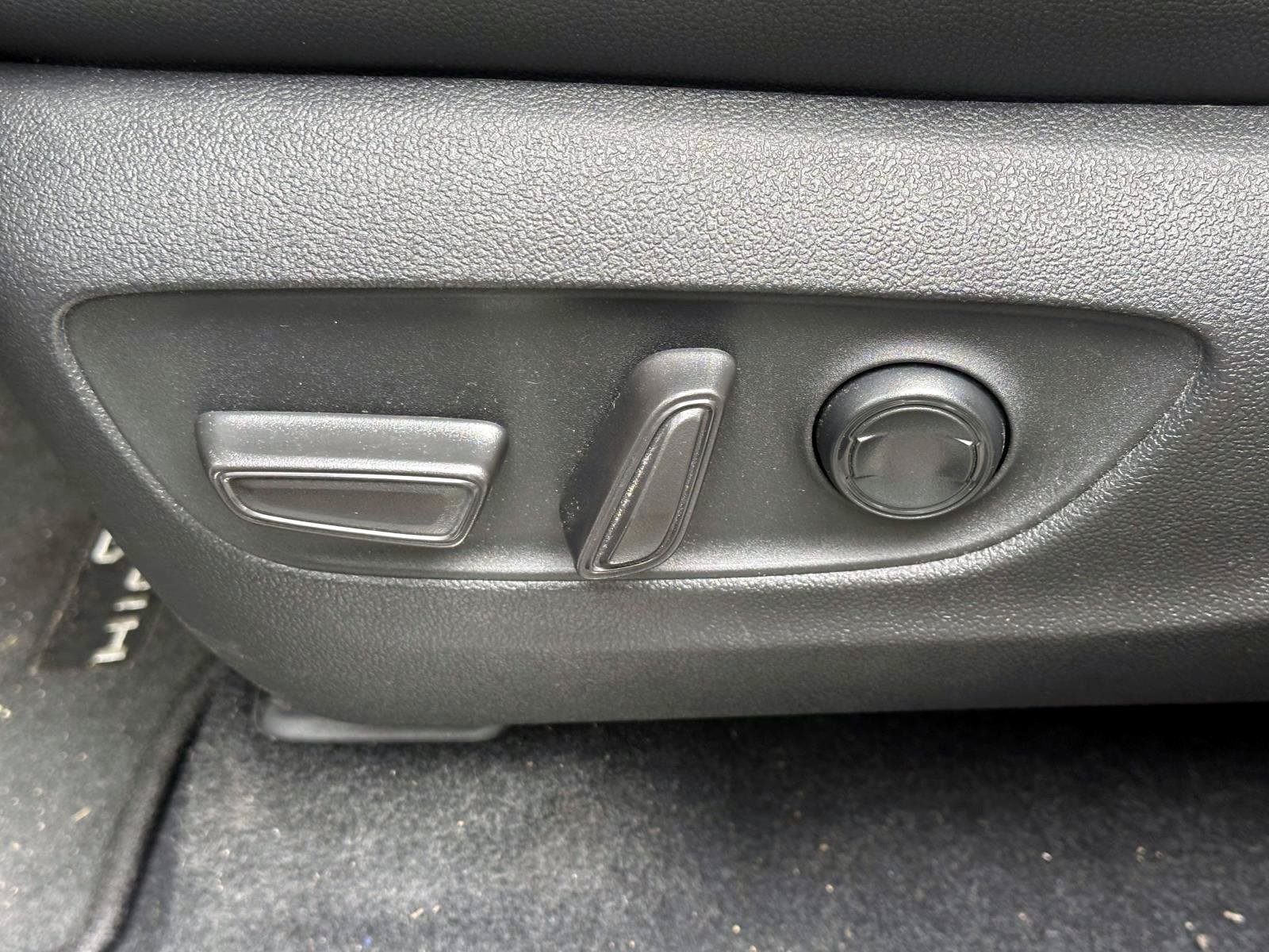 Used 2024 Toyota Grand Highlander AWD Hybrid image 20