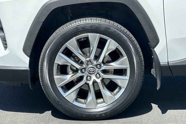 Certified 2019 Toyota RAV4 XLE Premium w/ Carpet Mat Package FWD image 31