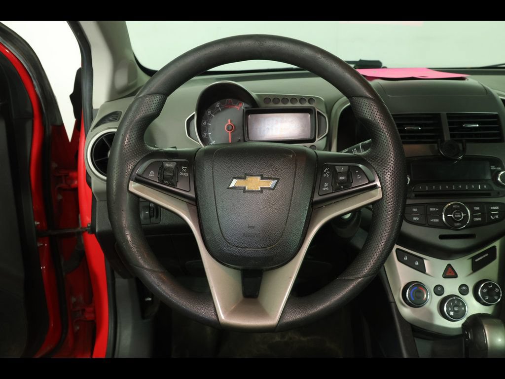 Used 2014 Chevrolet Sonic LT FWD image 5