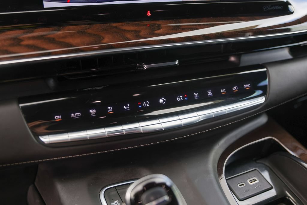 Used 2022 Cadillac Escalade Sport Platinum AWD/4WD image 19