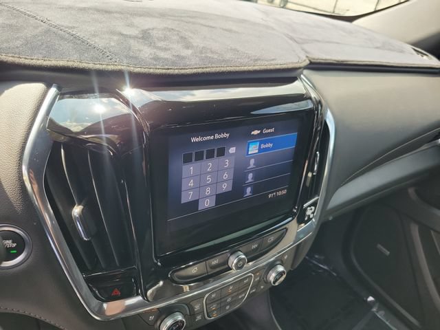 Used 2023 Chevrolet Traverse Premier FWD image 28