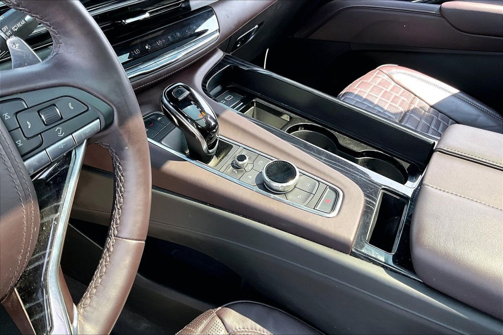 Used 2024 Cadillac Escalade V AWD/4WD image 14