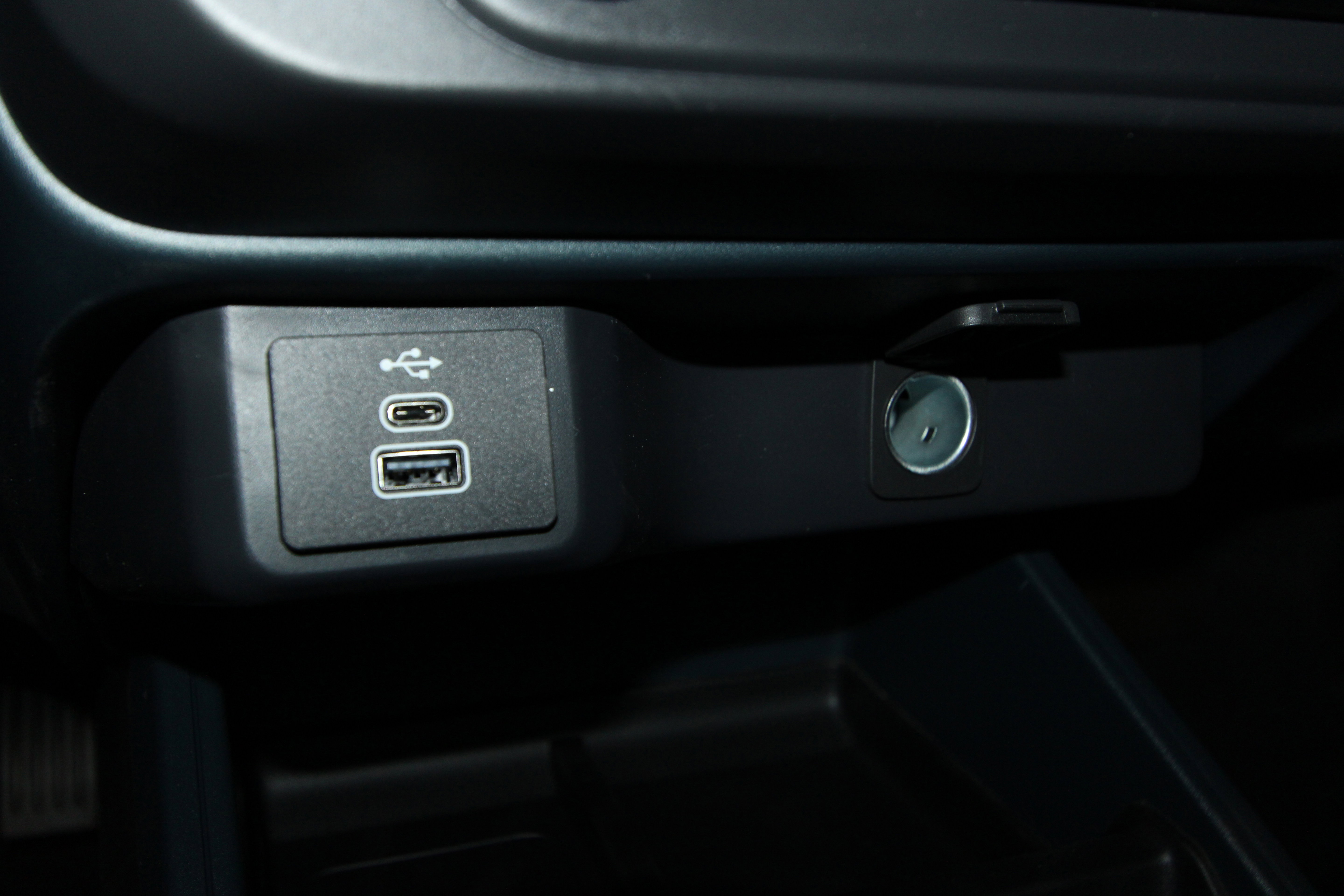 New 2025 Ford Maverick XL image 15