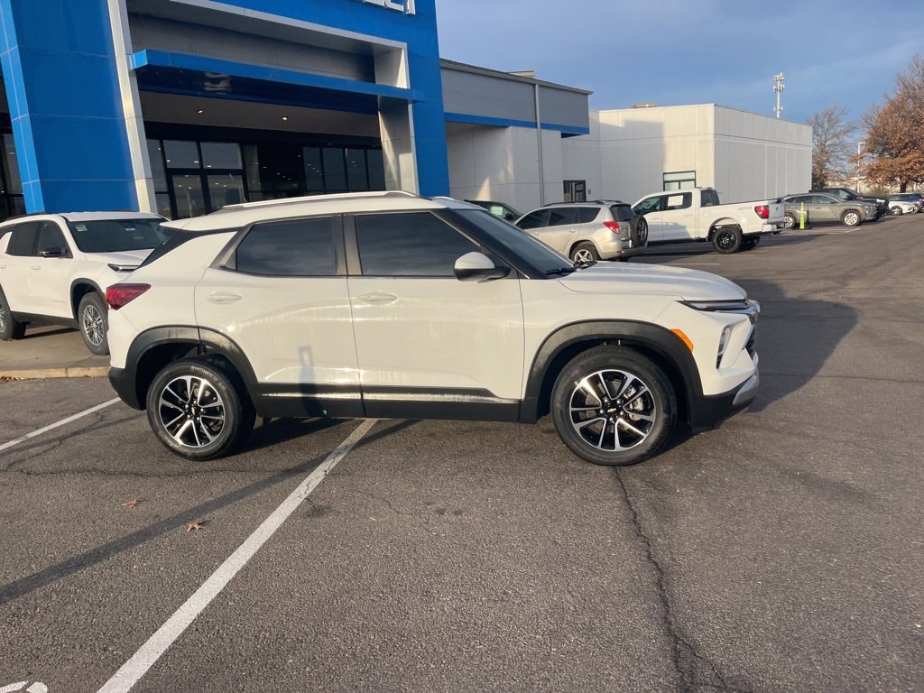 Certified 2024 Chevrolet TrailBlazer LT w/ Convenience Package image 2