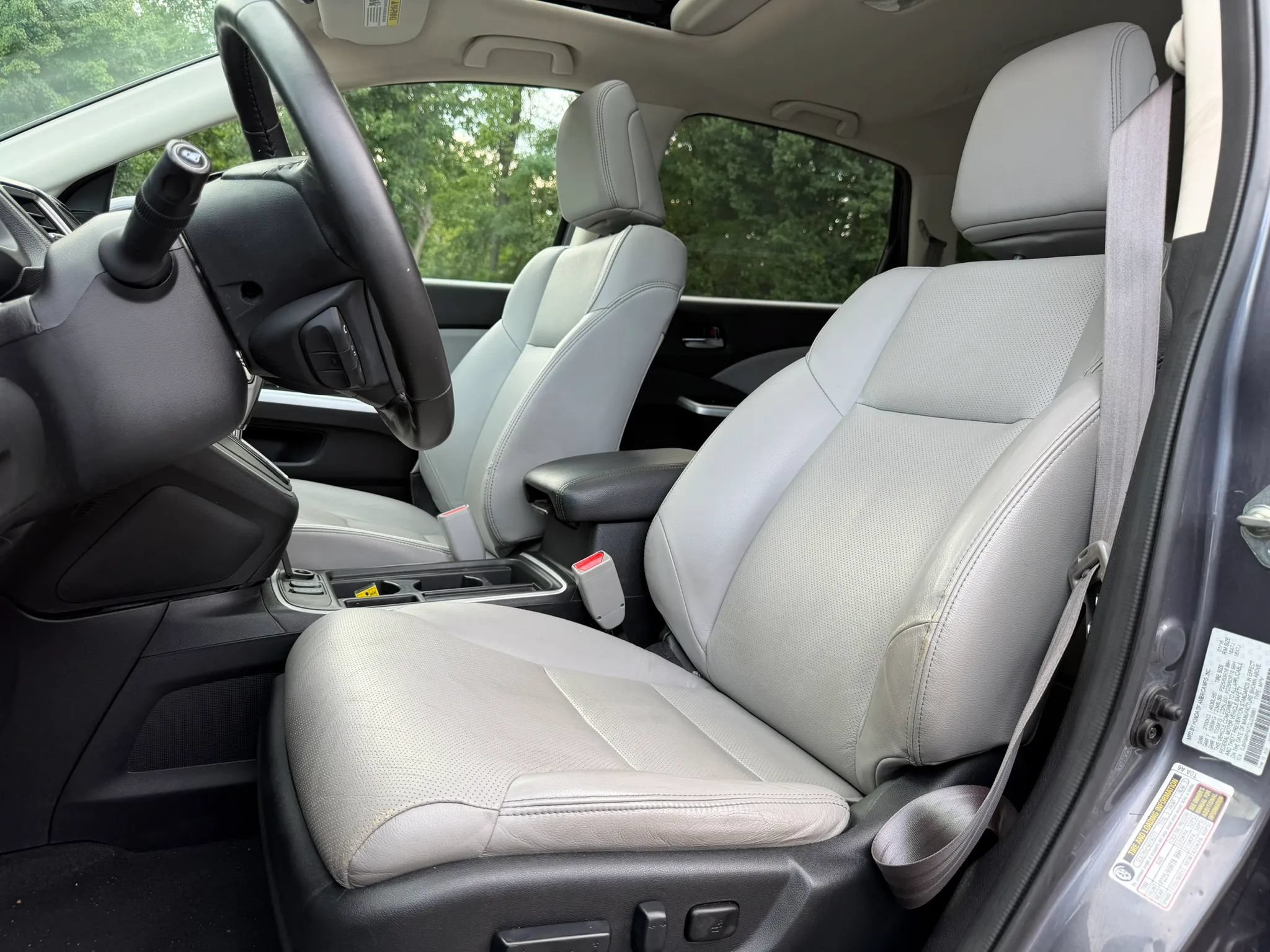 Used 2016 Honda CR-V Touring image 10