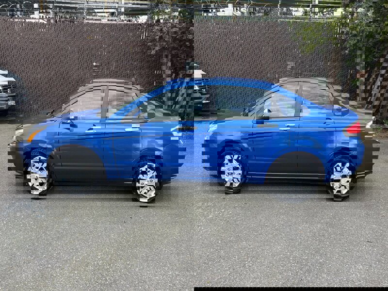 Used 2011 Ford Focus SEL w/ 301A Rapid Spec Order Code image 2