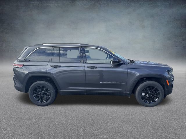 Used 2022 Jeep Grand Cherokee Limited image 12