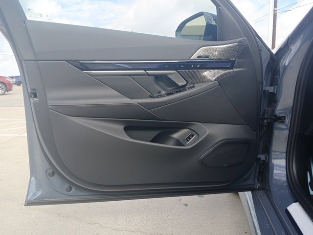 New 2027 BMW M5 Touring AWD/4WD image 20