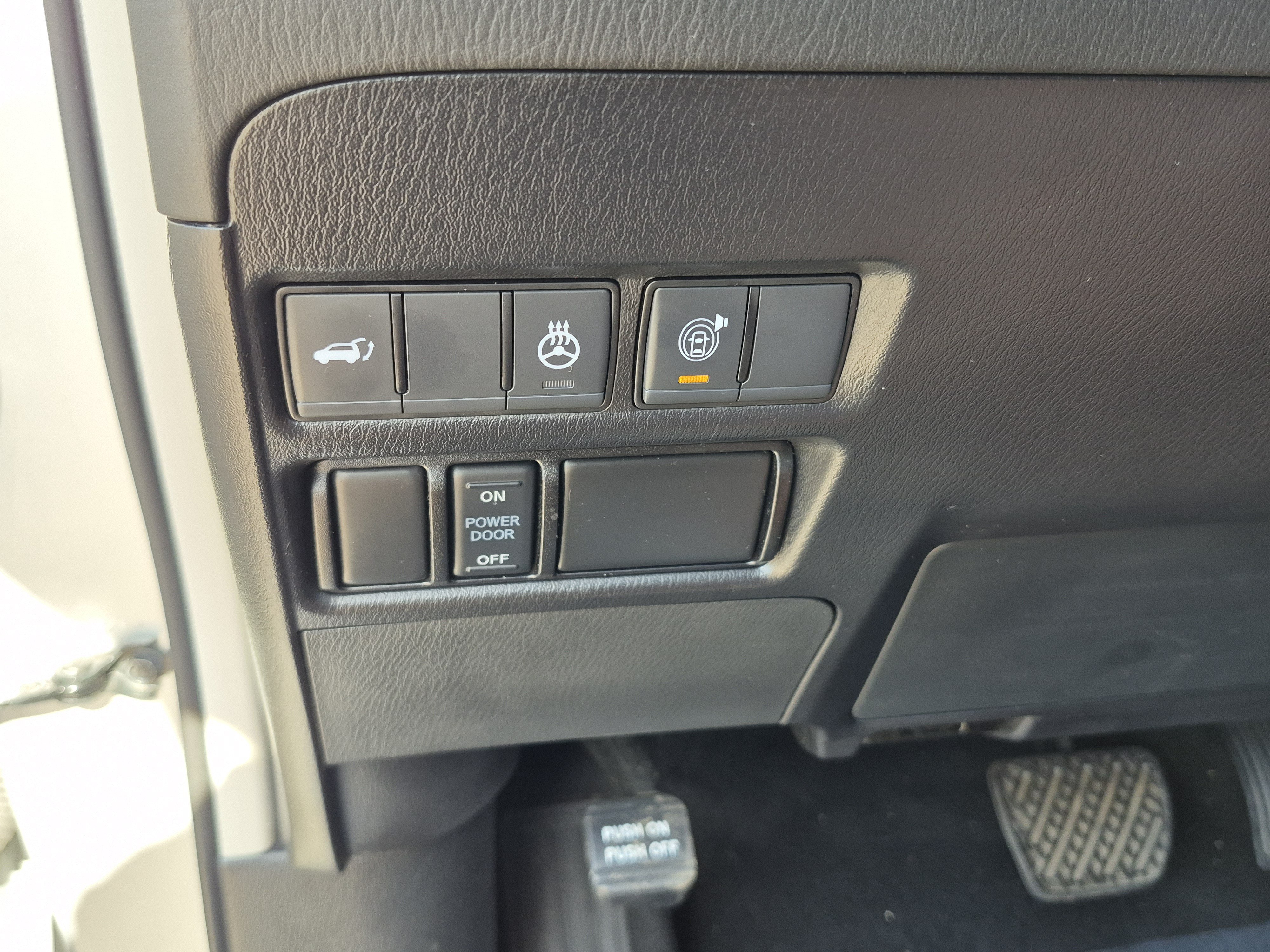 Certified 2024 Nissan Armada SL w/ Captain's Chairs Package RWD image 35