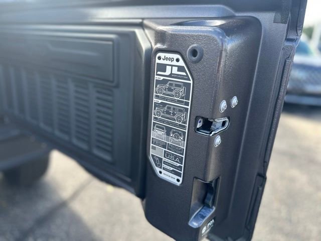 New 2025 Jeep Wrangler Sahara image 10