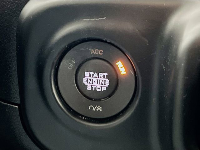 Used 2022 Jeep Gladiator Willys image 16