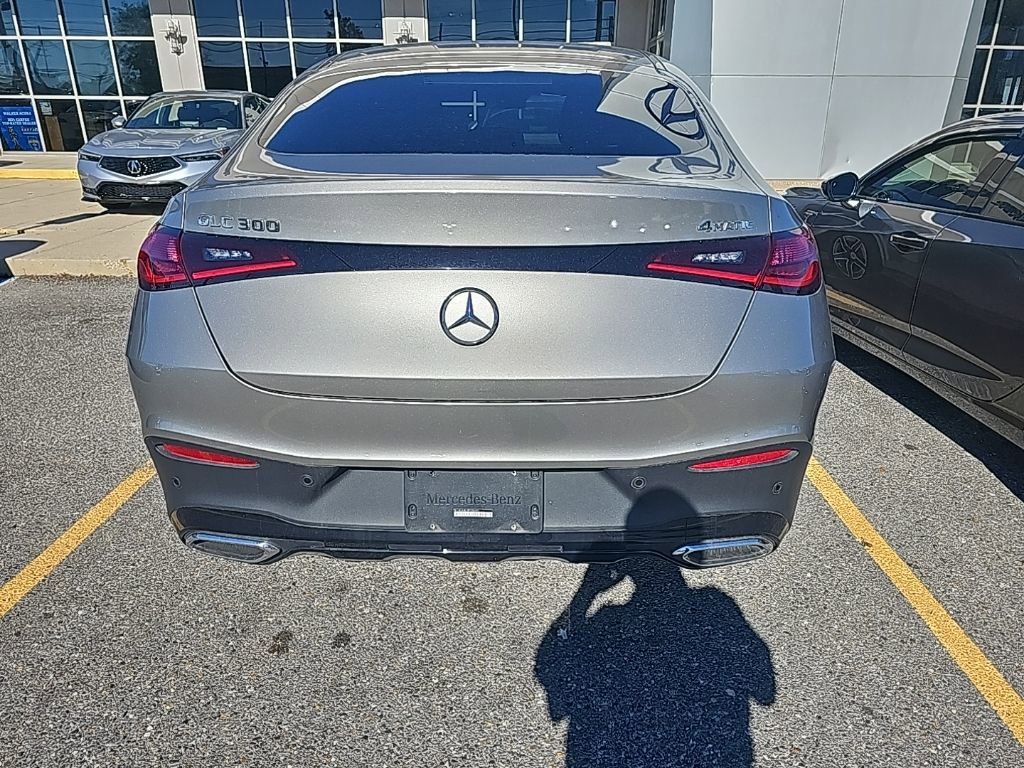 Used 2024 Mercedes-Benz GLC 300 4MATIC image 5