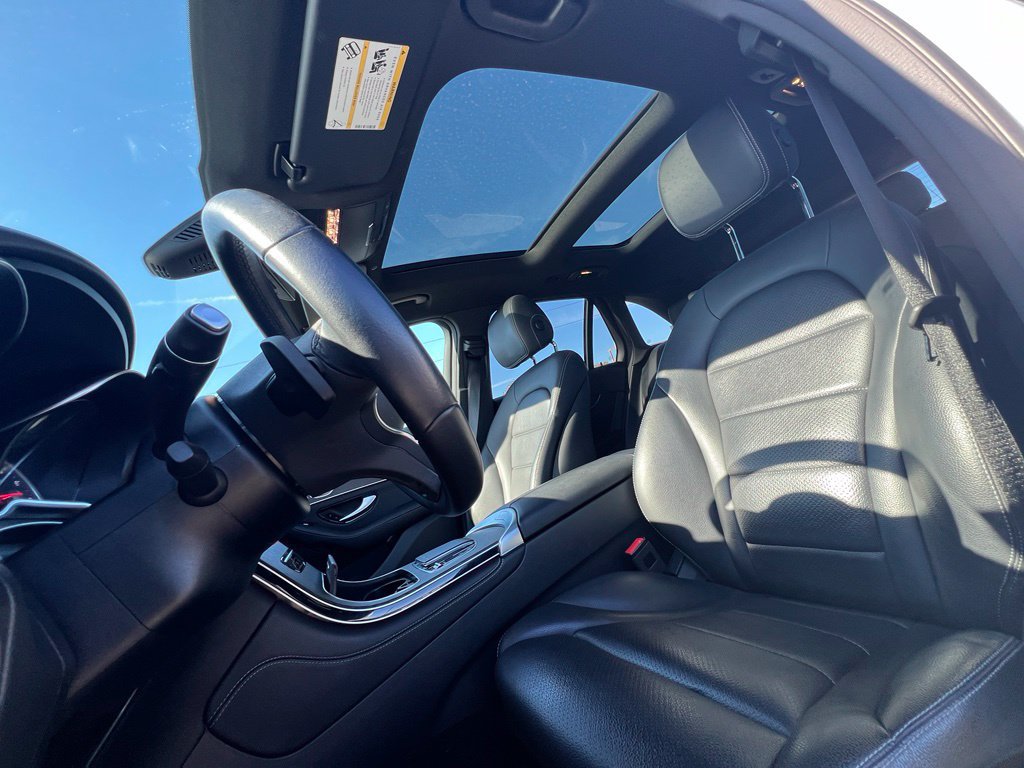 Used 2020 Mercedes-Benz GLC 300 4MATIC image 34