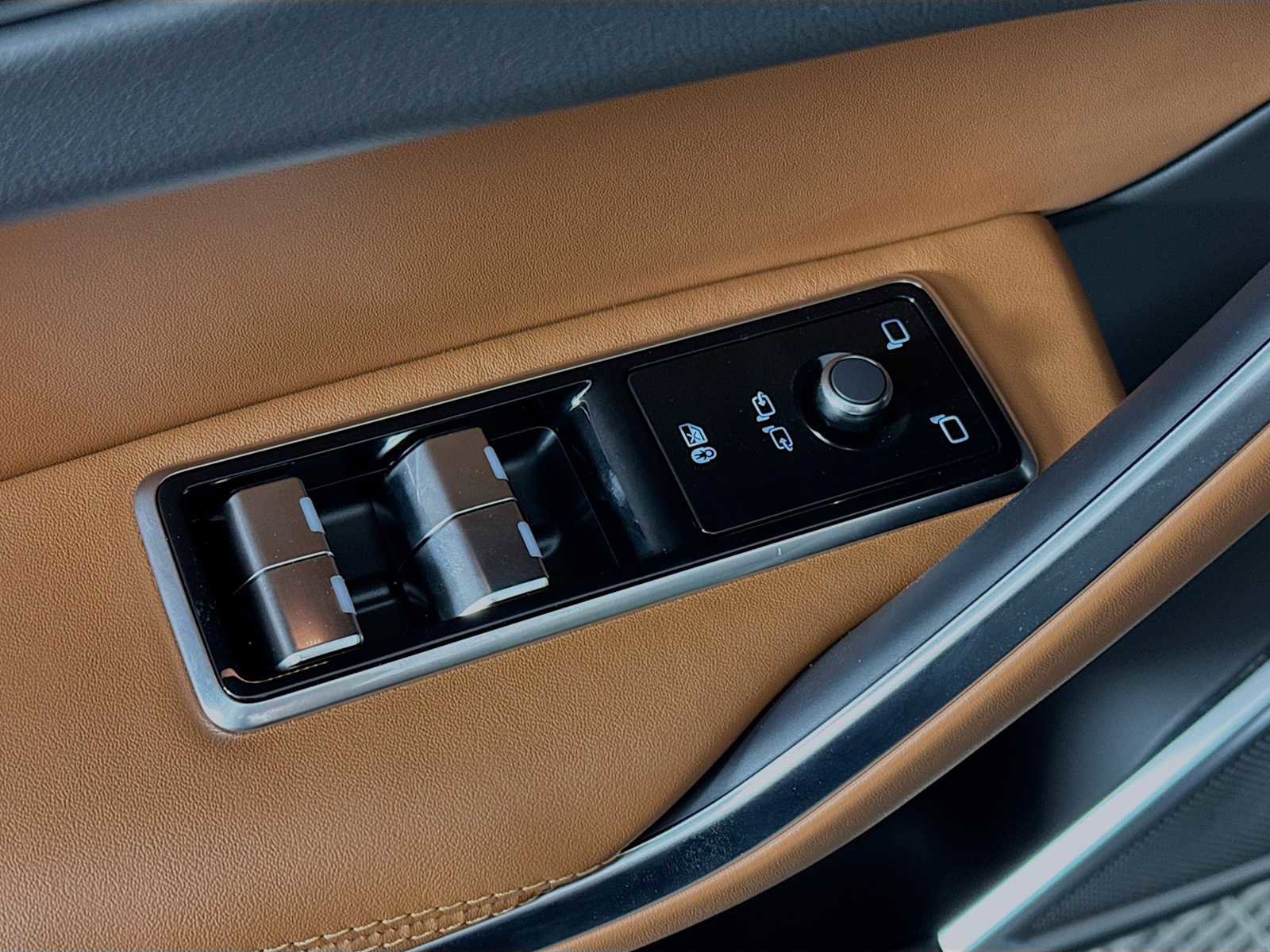 New 2026 Jaguar F-PACE R-Dynamic S AWD/4WD image 19