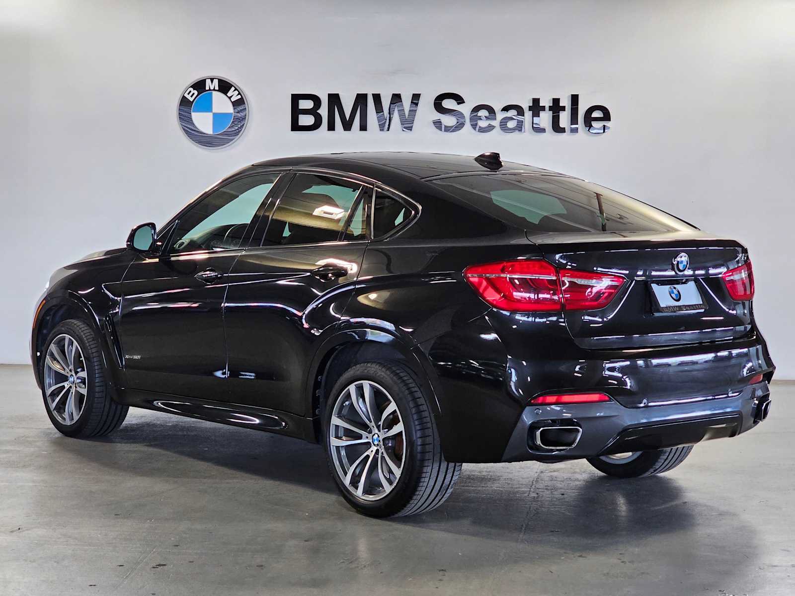 Used 2015 BMW X6 xDrive50i AWD/4WD image 4