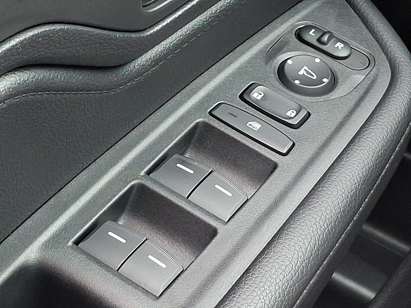 Used 2025 Honda Odyssey EX-L image 26