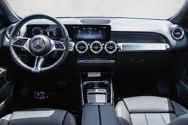 New 2026 Mercedes-Benz GLB 250 4MATIC image 18