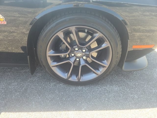 Used 2022 Dodge Challenger R/T Scat Pack w/ Plus Package RWD image 8