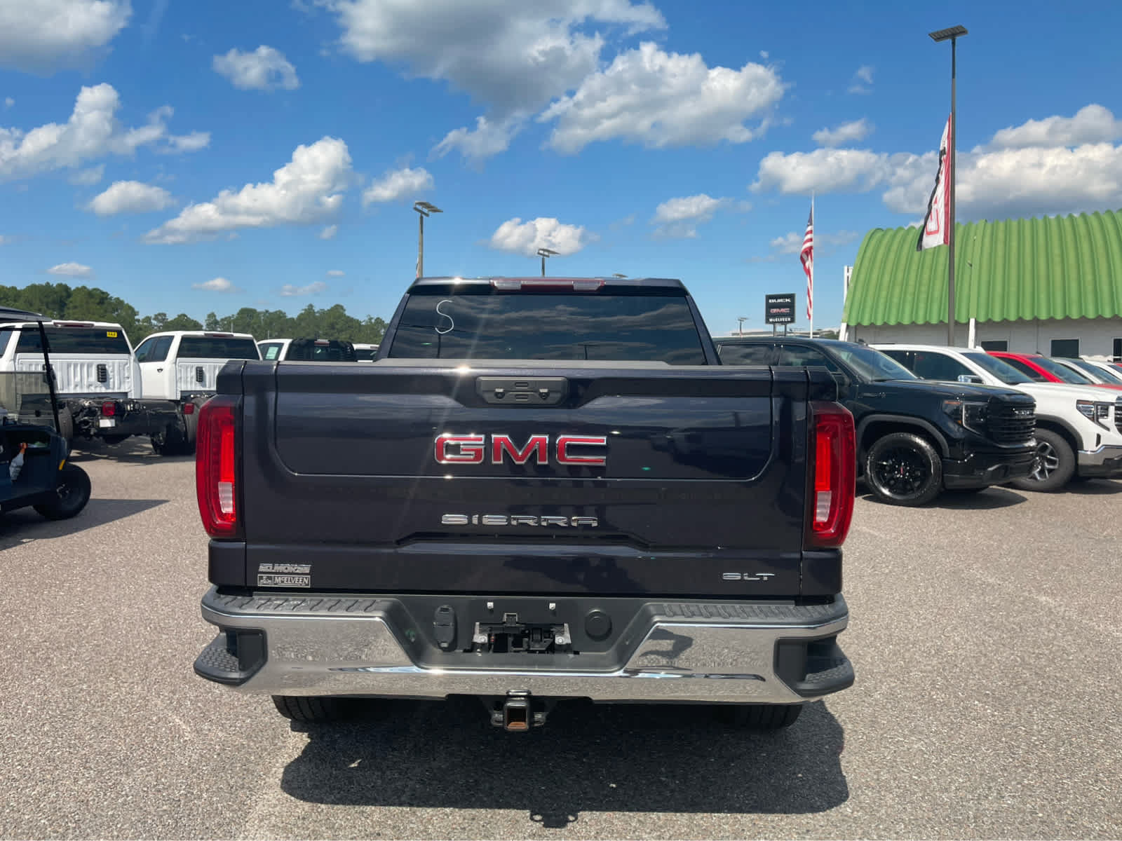 Used 2023 GMC Sierra 1500 SLT w/ SLT Premium Package AWD/4WD image 6