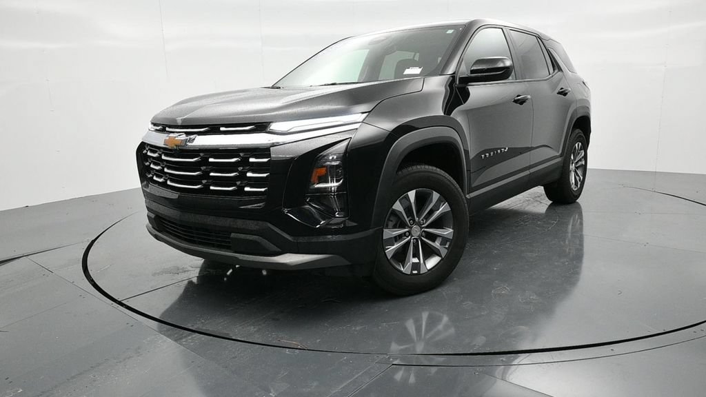 Used 2026 Chevrolet Equinox LT w/ Convenience Package II FWD image 9