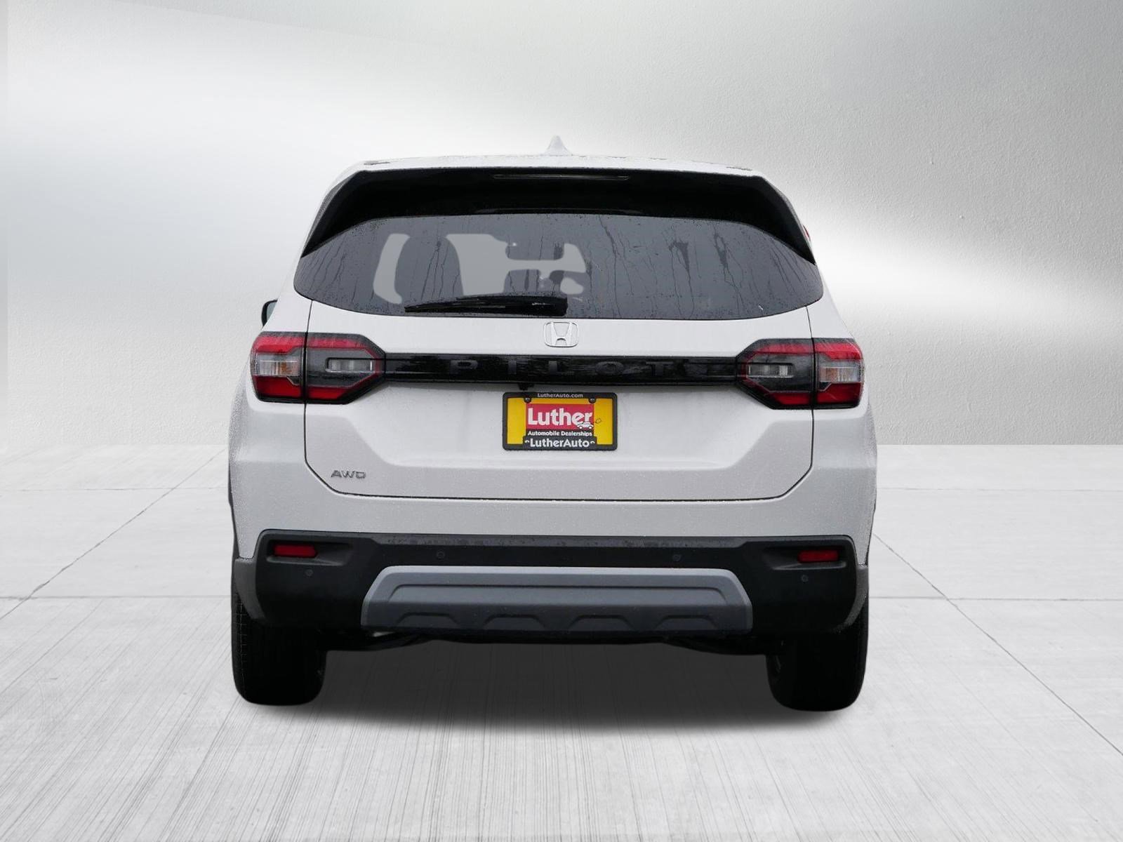 New 2025 Honda Pilot EX-L image 6