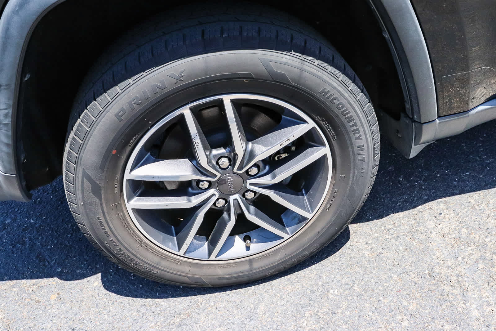 Used 2019 Jeep Grand Cherokee Limited RWD image 12