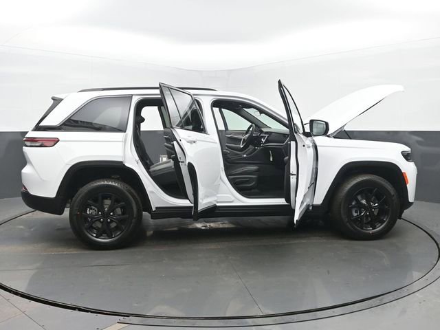 New 2026 Jeep Grand Cherokee Laredo image 57