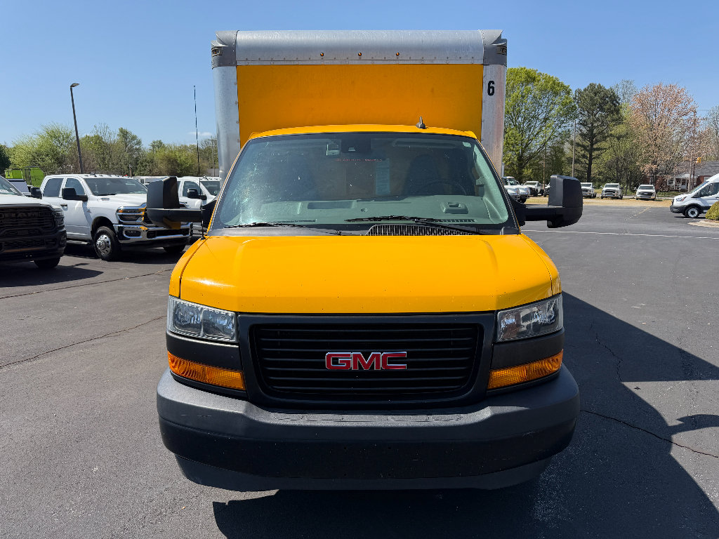 Used 2020 GMC Savana 3500 Extended w/ Driver Convenience Package RWD image 3