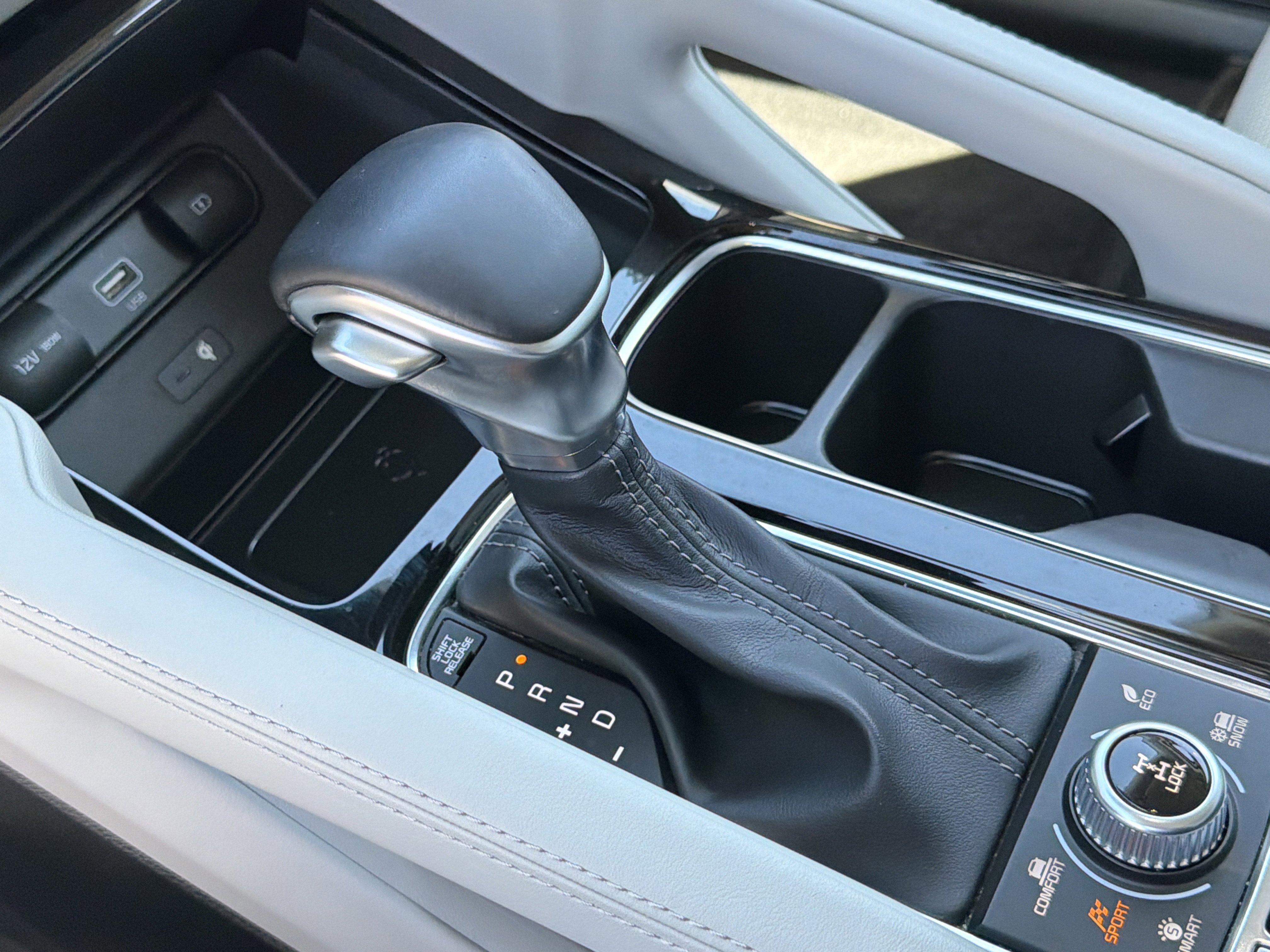 Used 2021 Kia Telluride SX w/ SX Prestige Package image 33