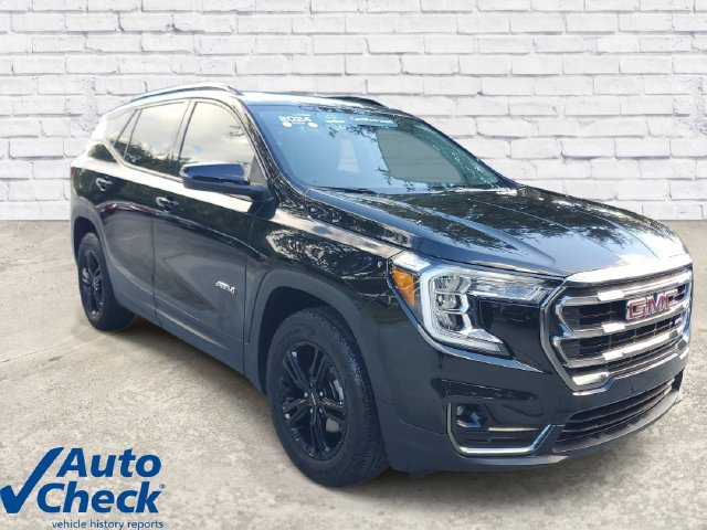 Used 2024 GMC Terrain AT4 AWD/4WD image 4