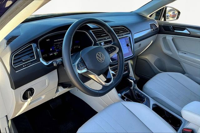 Used 2022 Volkswagen Tiguan SE image 13