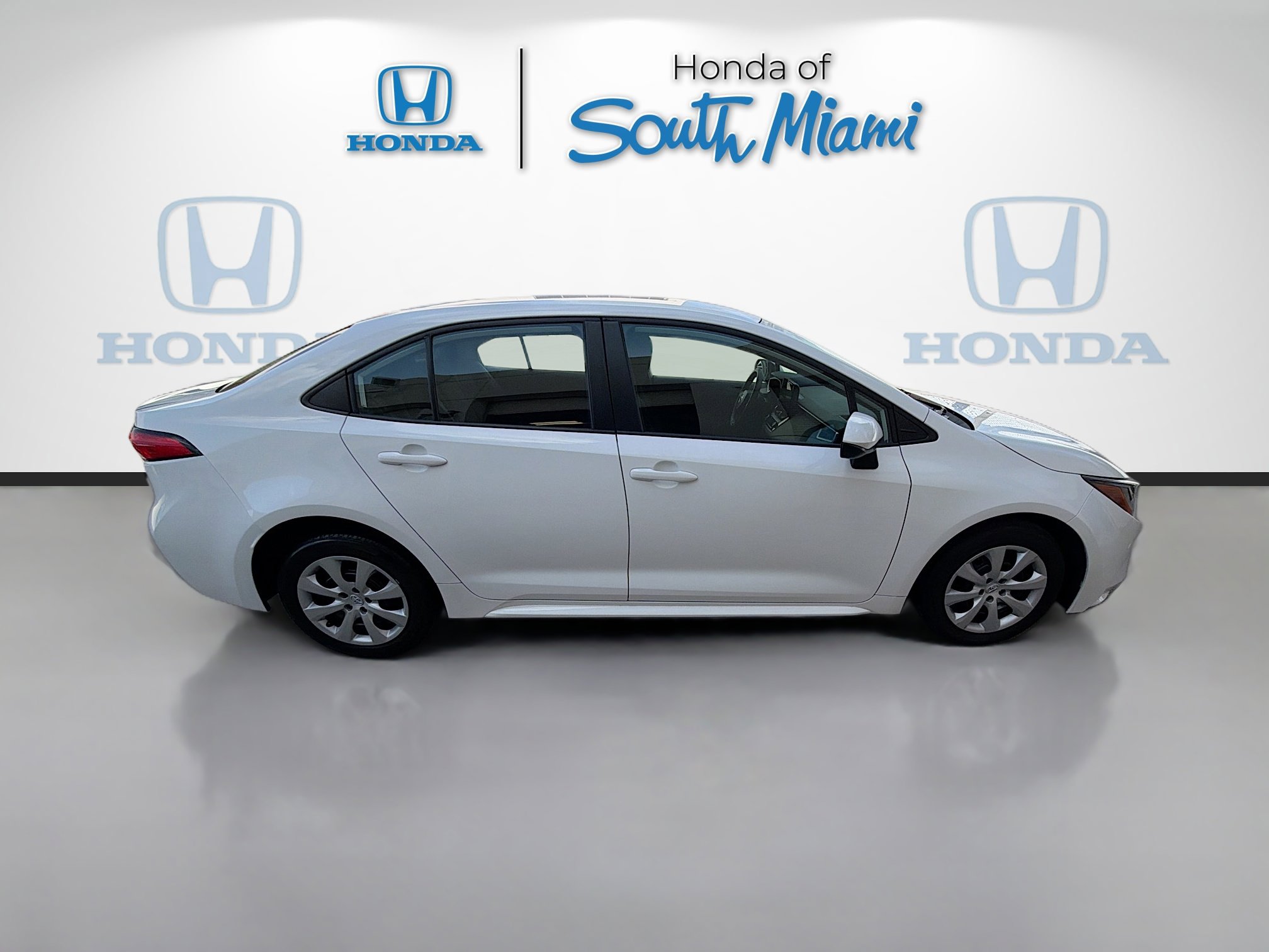 Used 2024 Toyota Corolla LE image 8