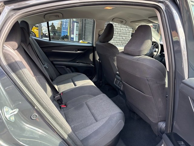 Used 2025 Toyota Camry LE image 11