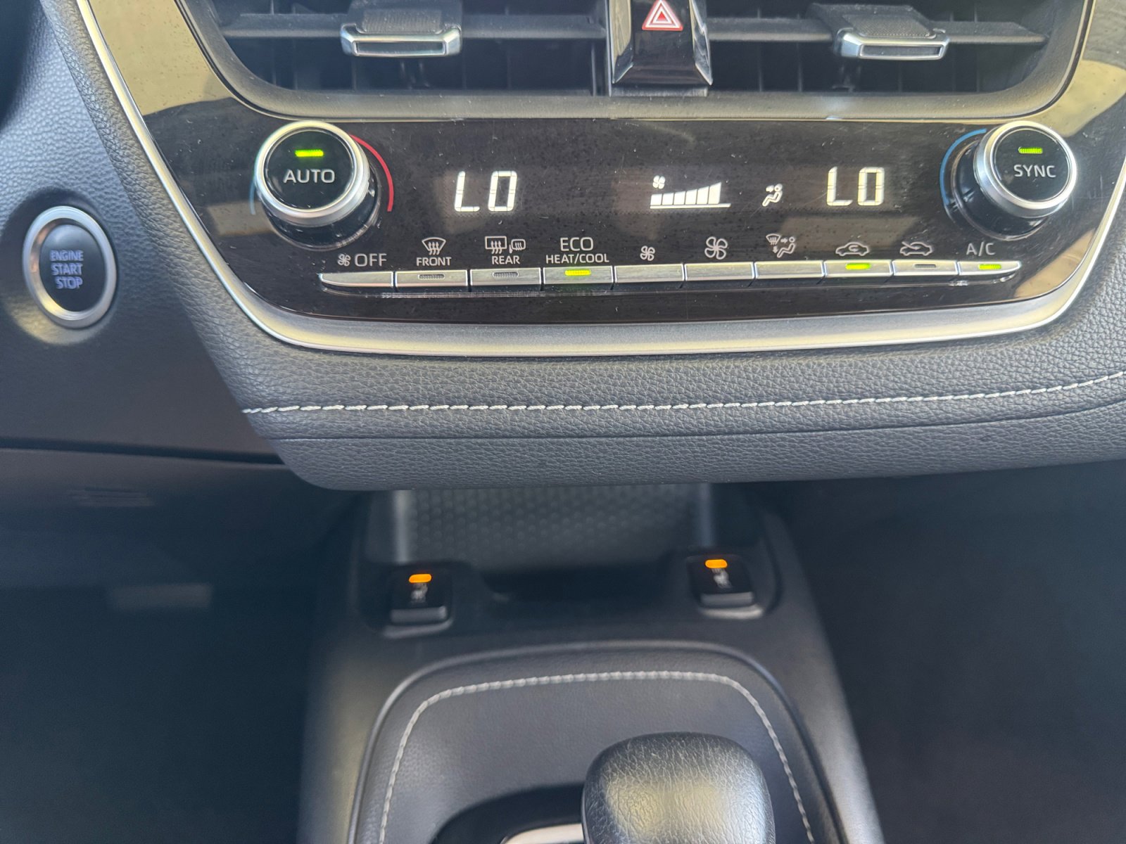 Used 2019 Toyota Corolla XSE FWD image 12