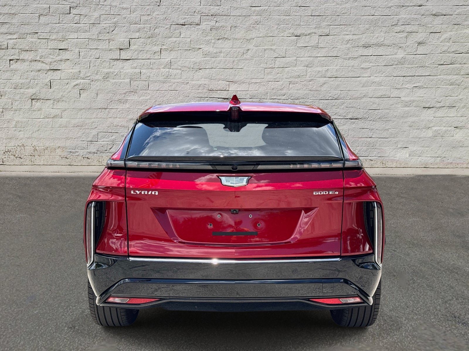 Certified 2025 Cadillac Lyriq Luxury w/ LPO, Floor Liner Package AWD/4WD image 4