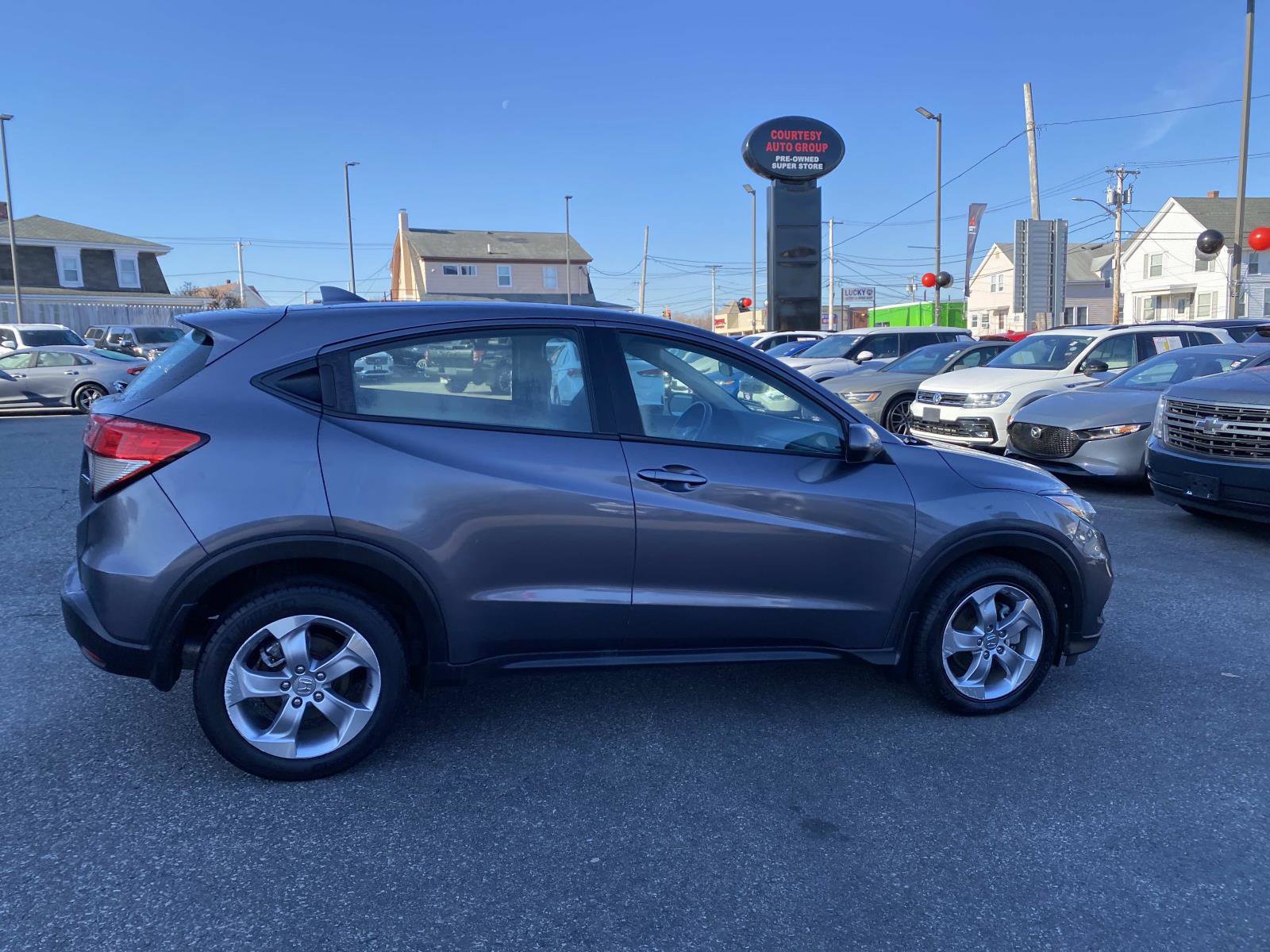 Used 2021 Honda HR-V LX image 8