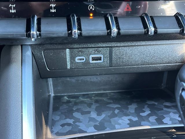 Certified 2024 Chevrolet Colorado ZR2 w/ Technology Package image 34