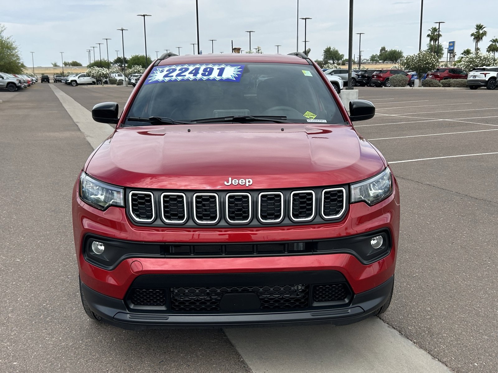 Used 2025 Jeep Compass Latitude AWD/4WD image 8