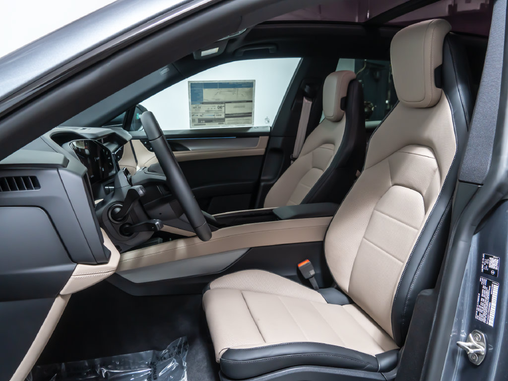 New 2026 Porsche Cayenne Electric AWD/4WD image 5