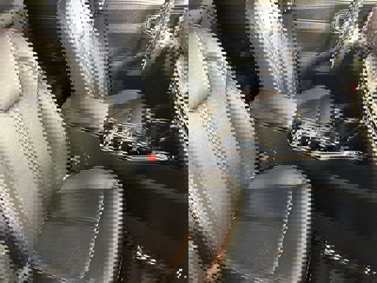 Used 2024 Kia Sorento S image 25