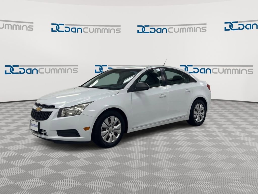 Used 2012 Chevrolet Cruze LS w/ Connectivity Package FWD image 4
