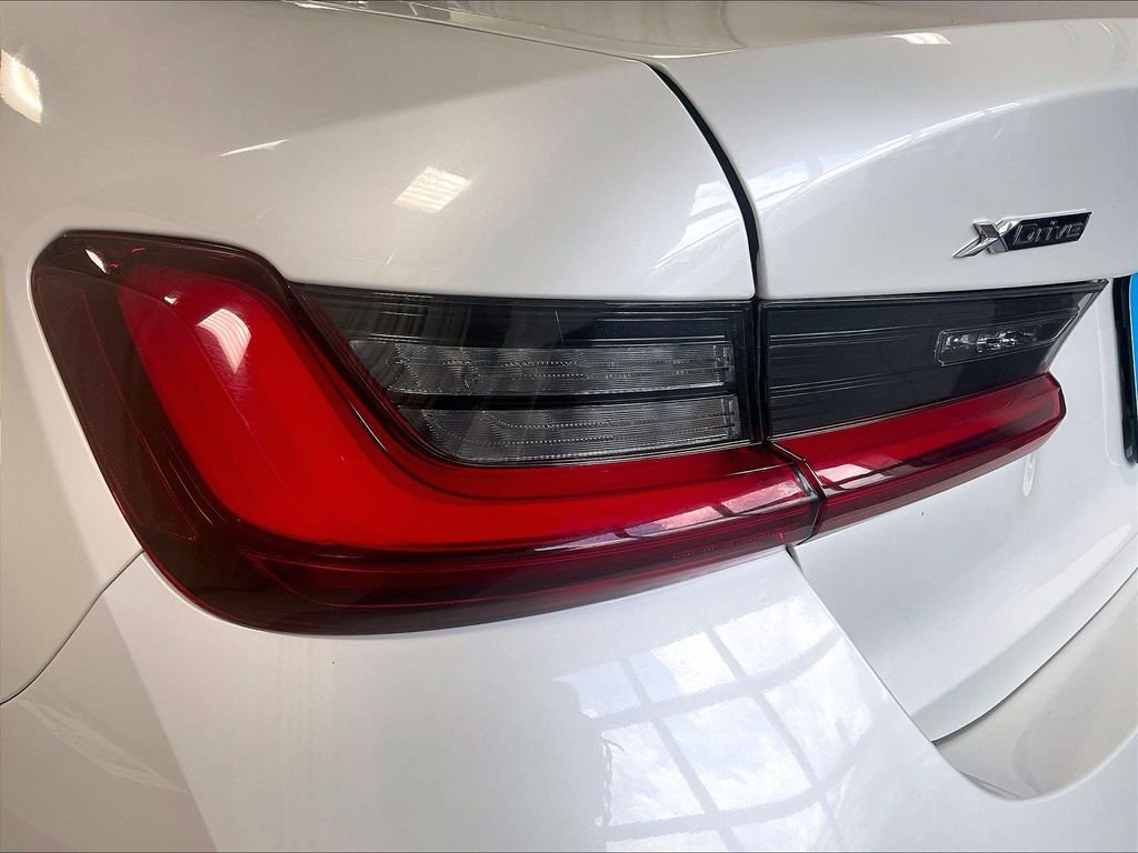 Used 2026 BMW 330i xDrive Sedan AWD/4WD image 34