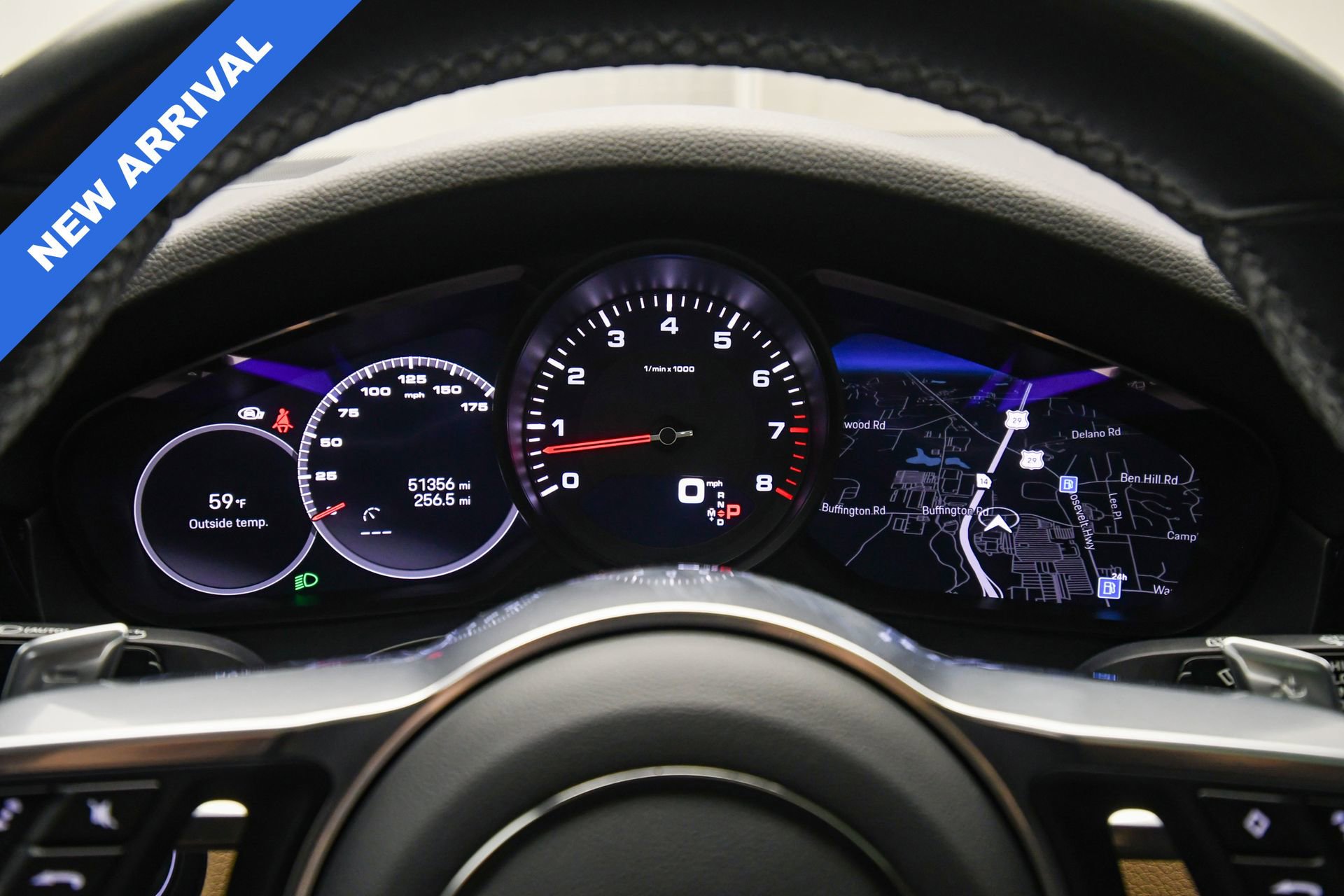 Used 2023 Porsche Cayenne Platinum Edition image 15