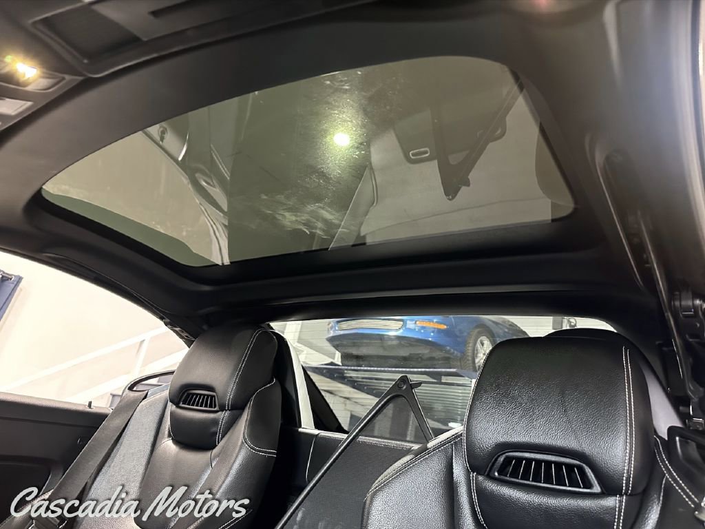 Used 2016 Mercedes-Benz SLK 300 image 36
