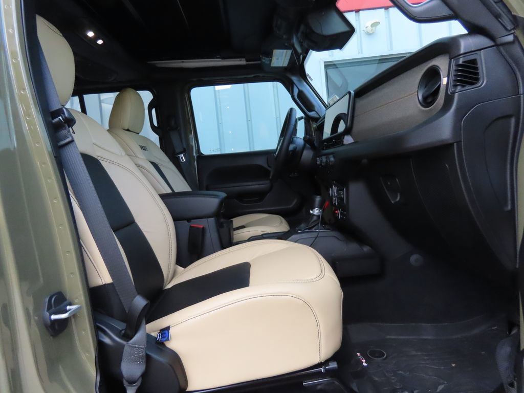 Used 2025 Jeep Wrangler Unlimited Sport S 4xe image 28