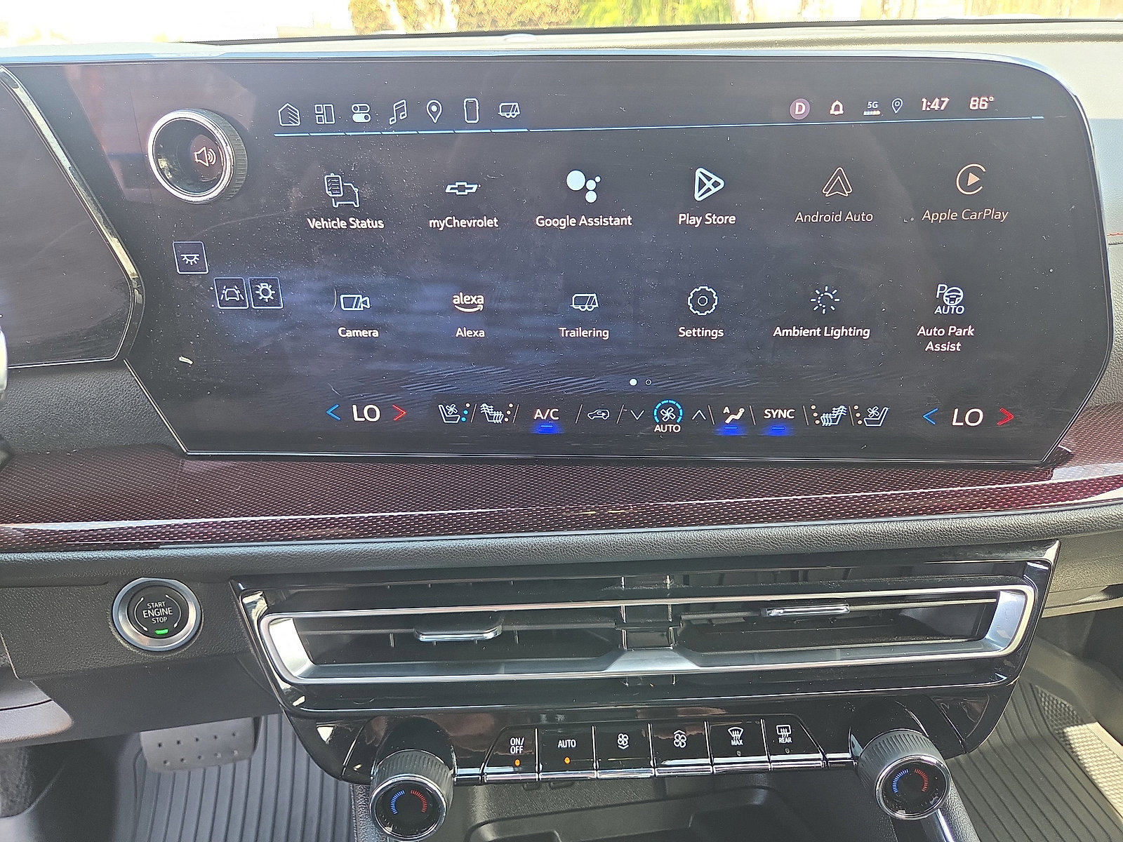 Used 2025 Chevrolet Traverse RS w/ LPO, Floor Liner Package AWD/4WD image 28